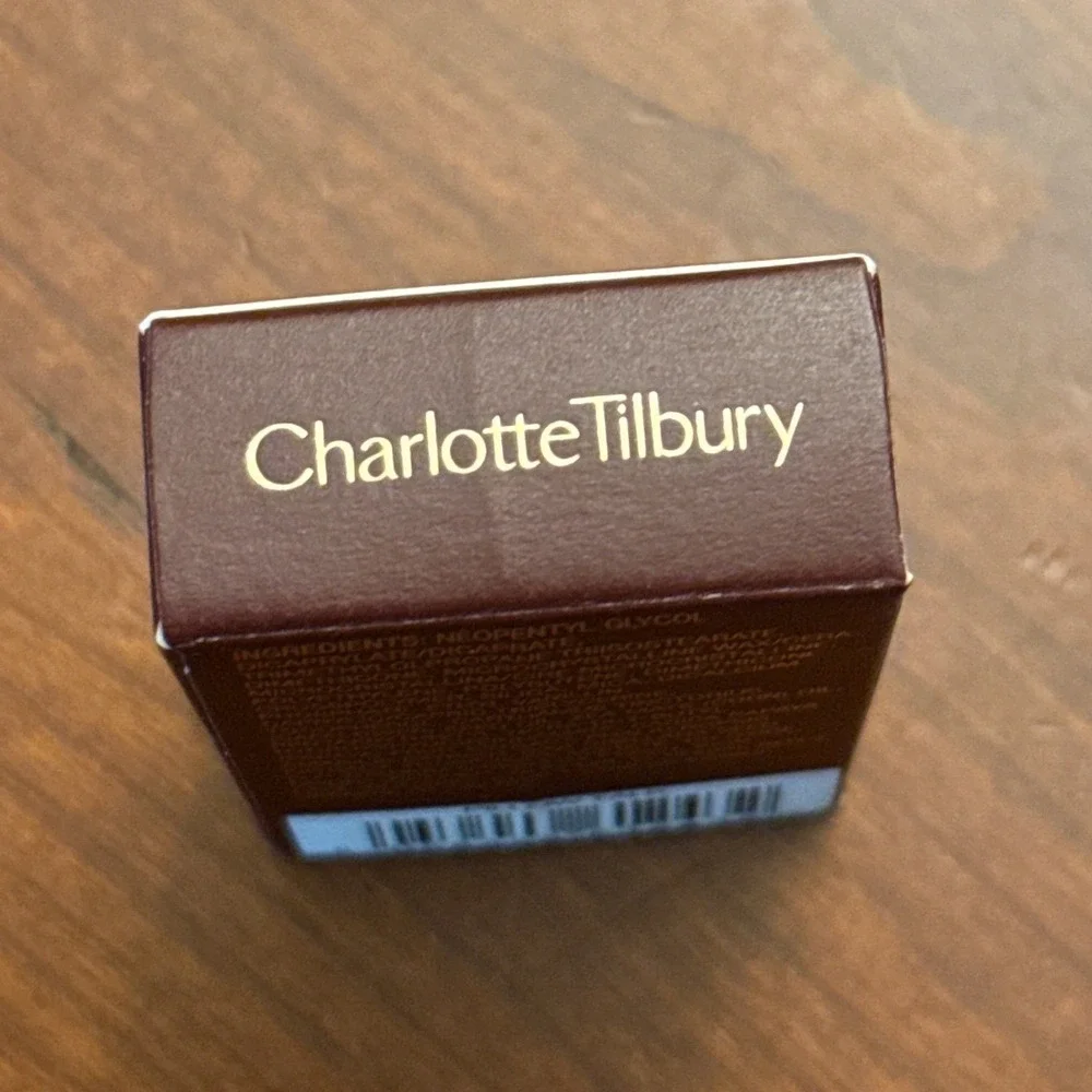 Charlotte Tilbury Pillow Talk lipstick Matte Revolution sample 1.1 g